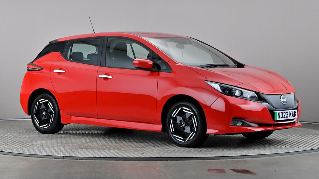 Nissan Leaf 110Kw Acenta 39Kwh Red