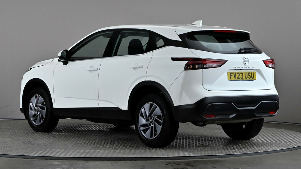 Nissan Qashqai 1.3 Dig-t Mh Acenta Premium White #4