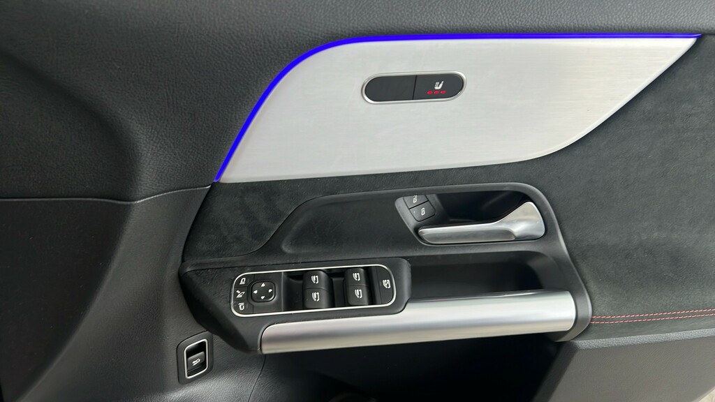 Mercedes-Benz EQA Suv Blue #25