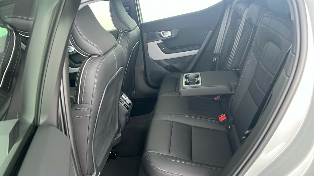 Polestar 2 Long Range Performance Black #18