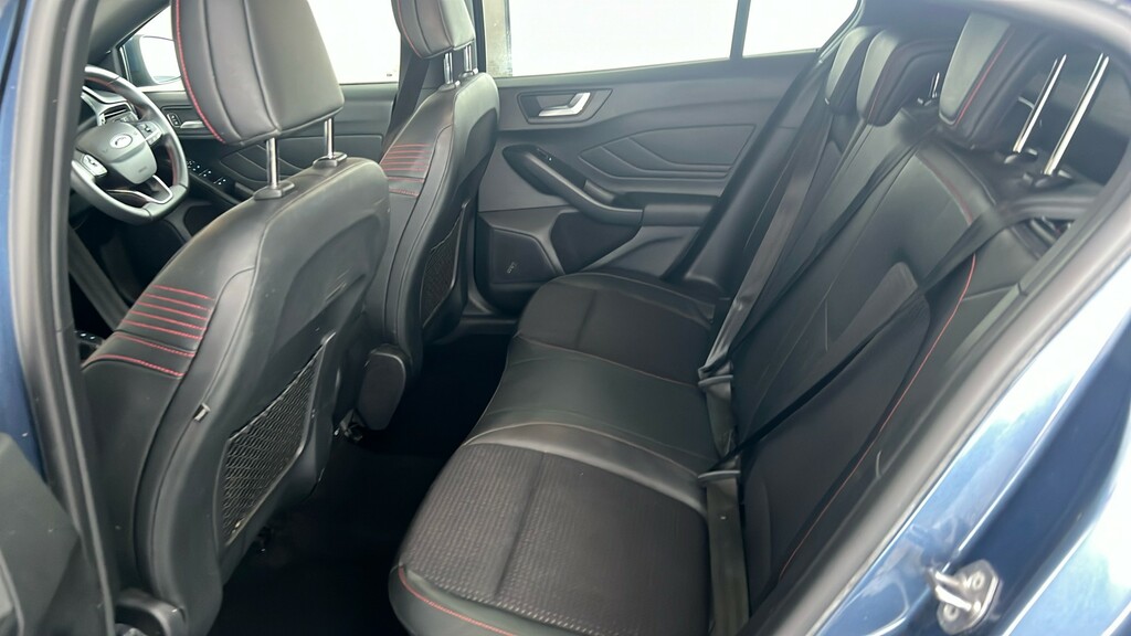 Ford Focus Hatchback Blue #18
