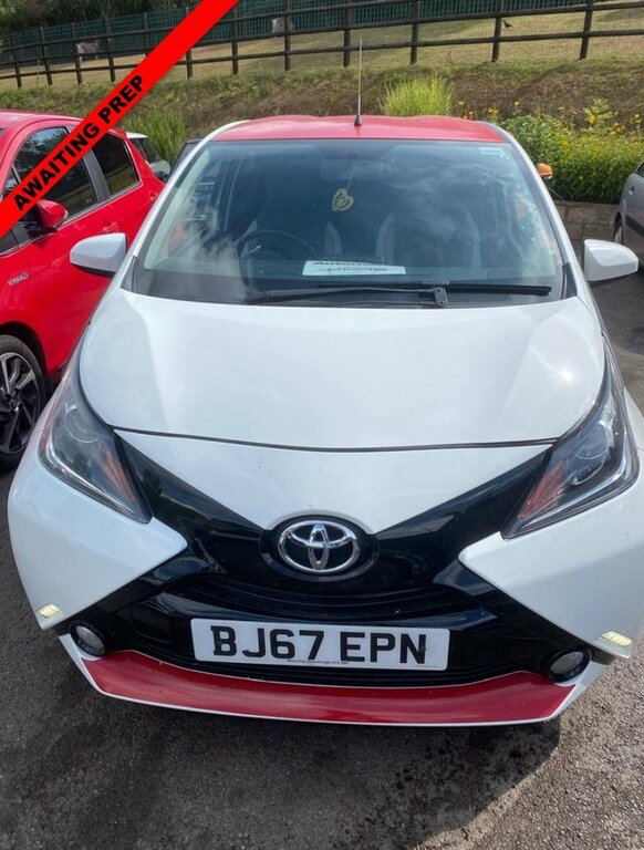 Toyota Aygo 2017 1.0 Vvt-i X-press Hatchback X-shif White