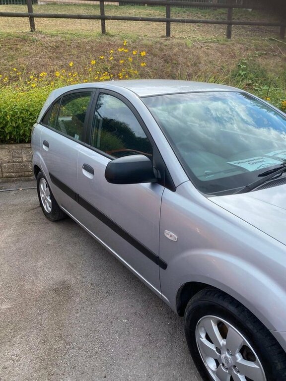 Kia RIO 2009 1.4 2 Hatchback 139 Gkm, Silver #2