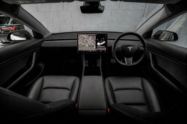 Tesla Model 3 Motor Performance Saloon White #2