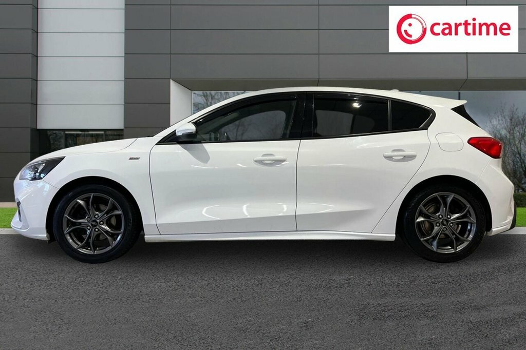Ford Focus 1L St-line MT19LFM White #3