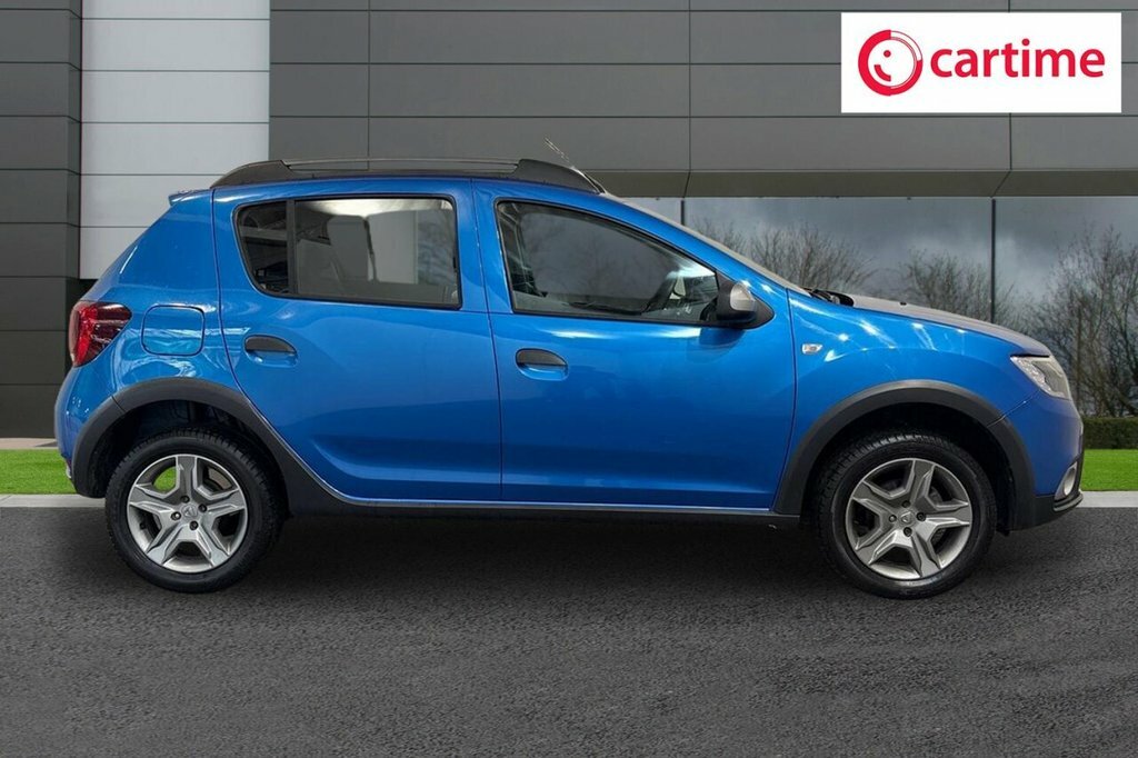 Dacia Sandero Stepway Hatchback SG19DKU Blue #2
