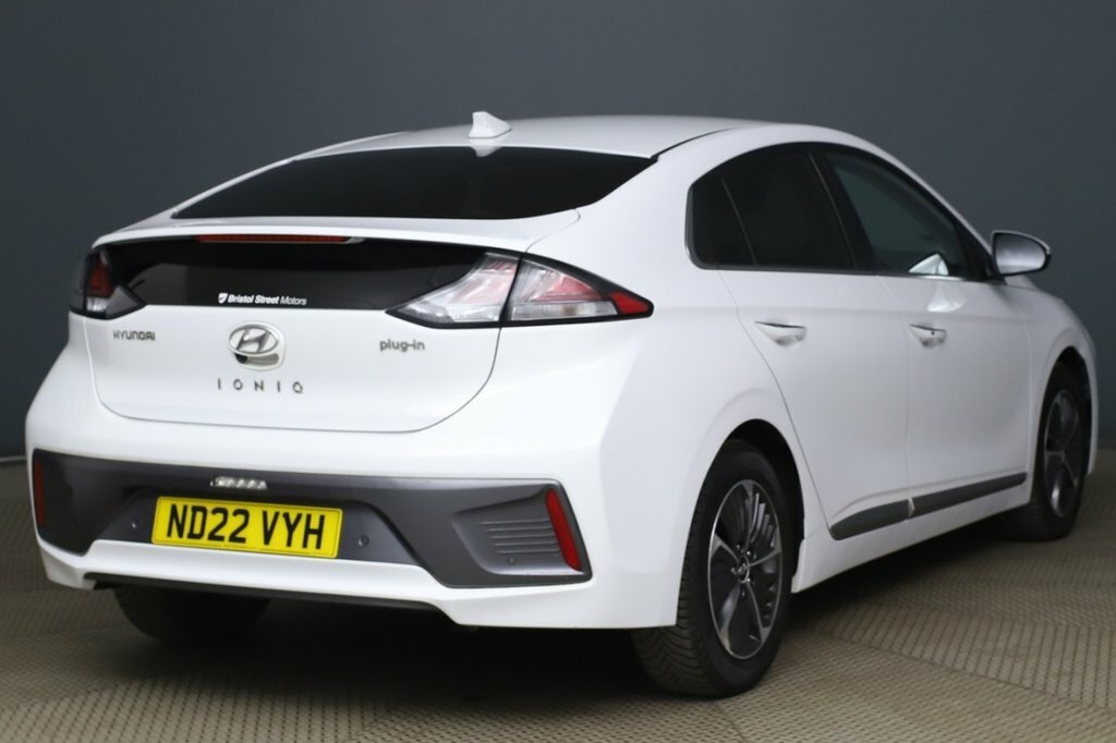 Hyundai Ioniq 1L Premium Se White #4