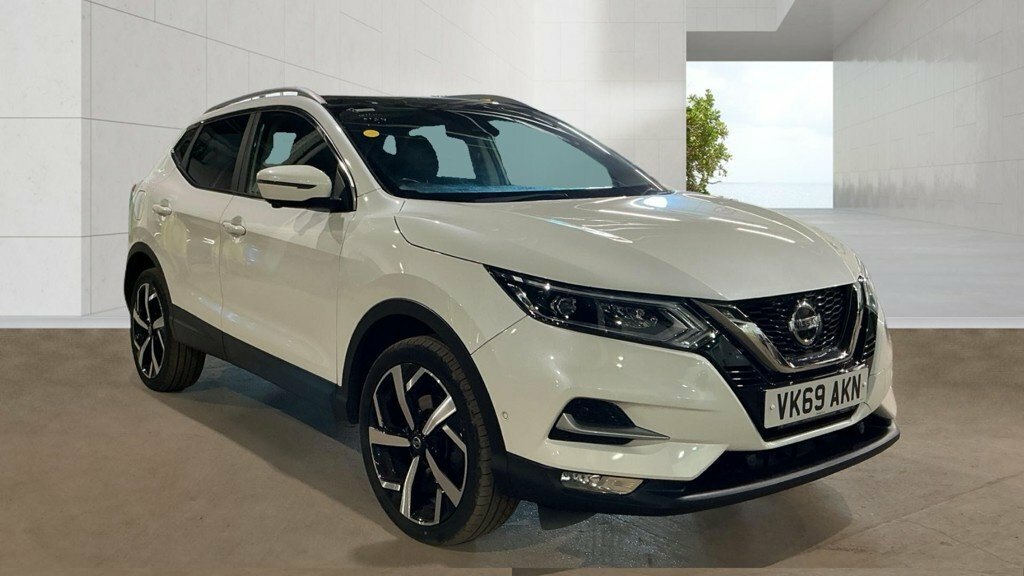 Nissan Qashqai 1.3L Tekna White