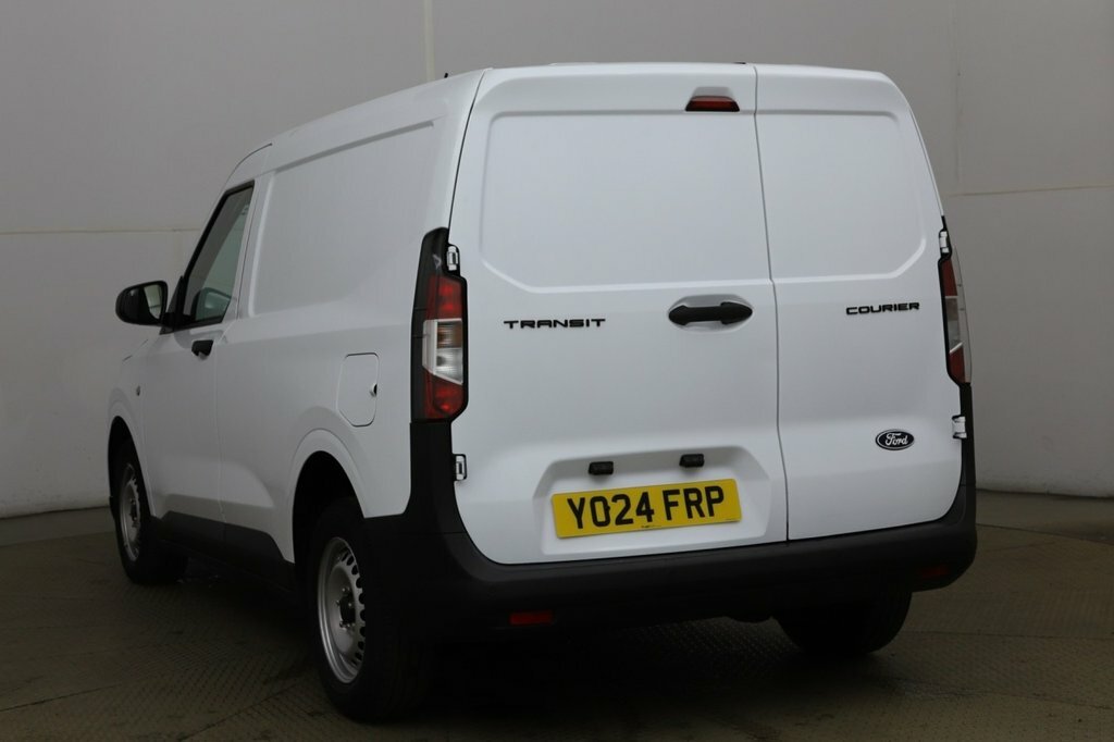 Ford Transit Courier 1L Leader White #5