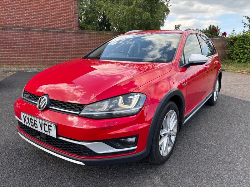 Volkswagen Golf Alltrack Tdi Bluemotion Tech 4Motion Red #3