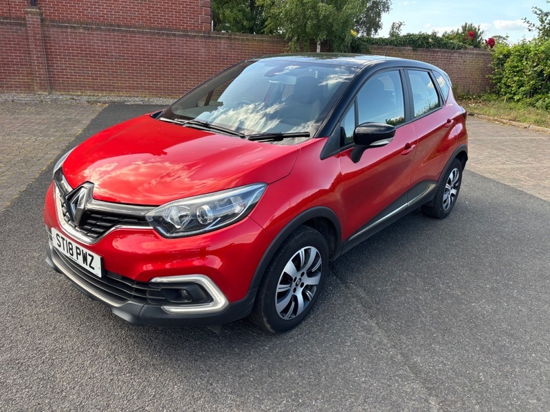 Renault Captur Play Tce ST18PWZ Red #2