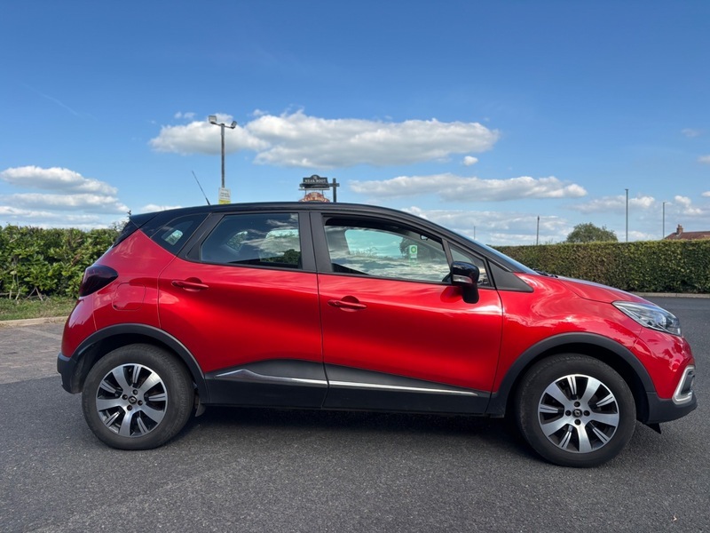 Renault Captur Play Tce ST18PWZ Red #5