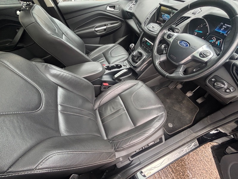 Ford Kuga Black #4