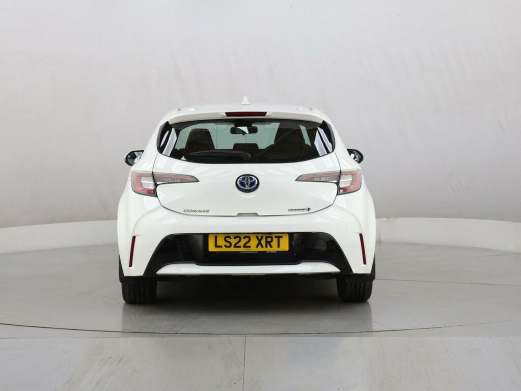 Toyota Corolla 1.8L Icon Tech White