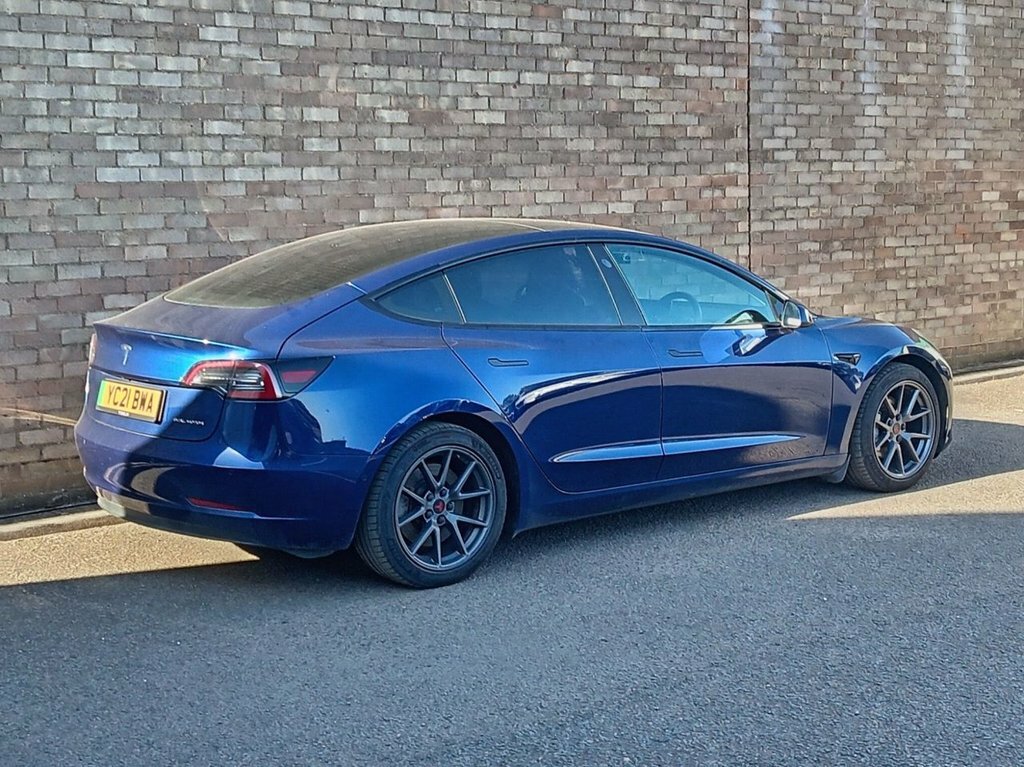 Tesla Model 3 Saloon YC21BWA Blue #4
