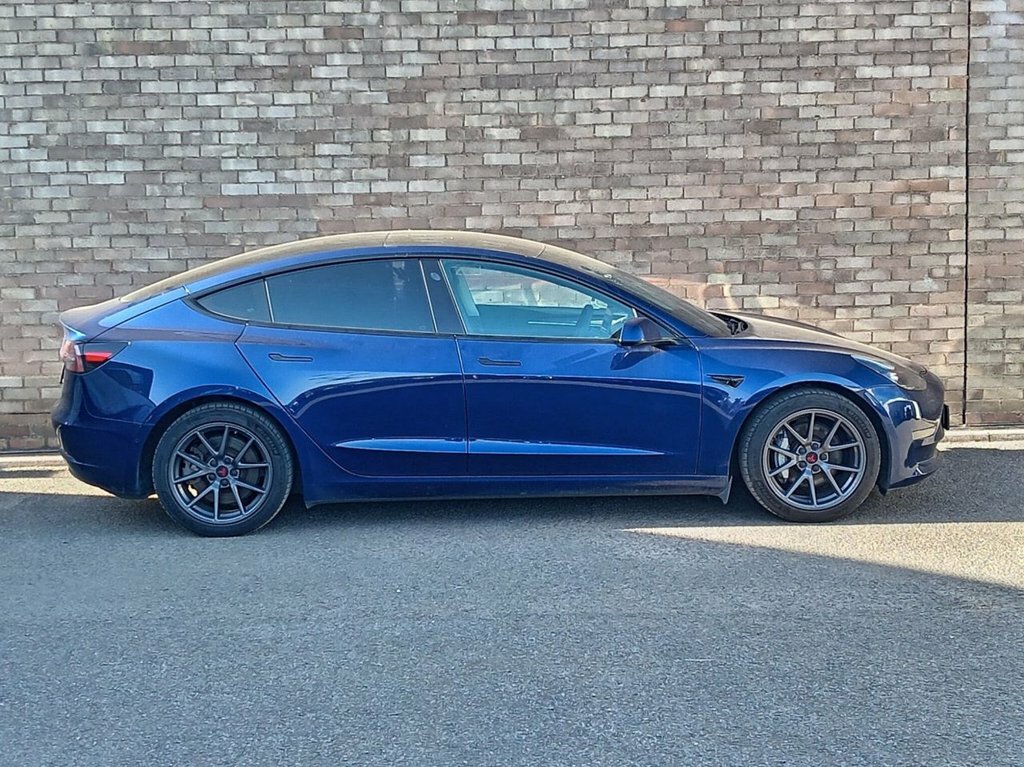 Tesla Model 3 Saloon YC21BWA Blue #3