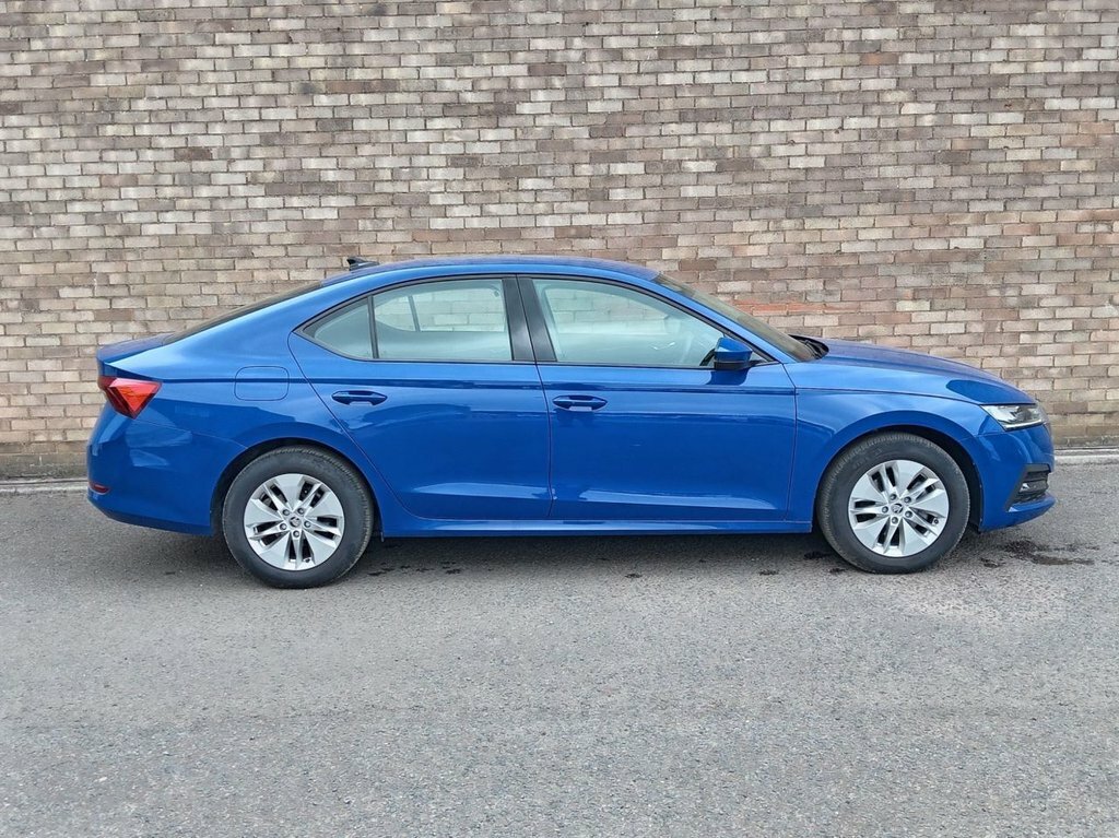Skoda Octavia 1L Se OY22JVT Blue #2