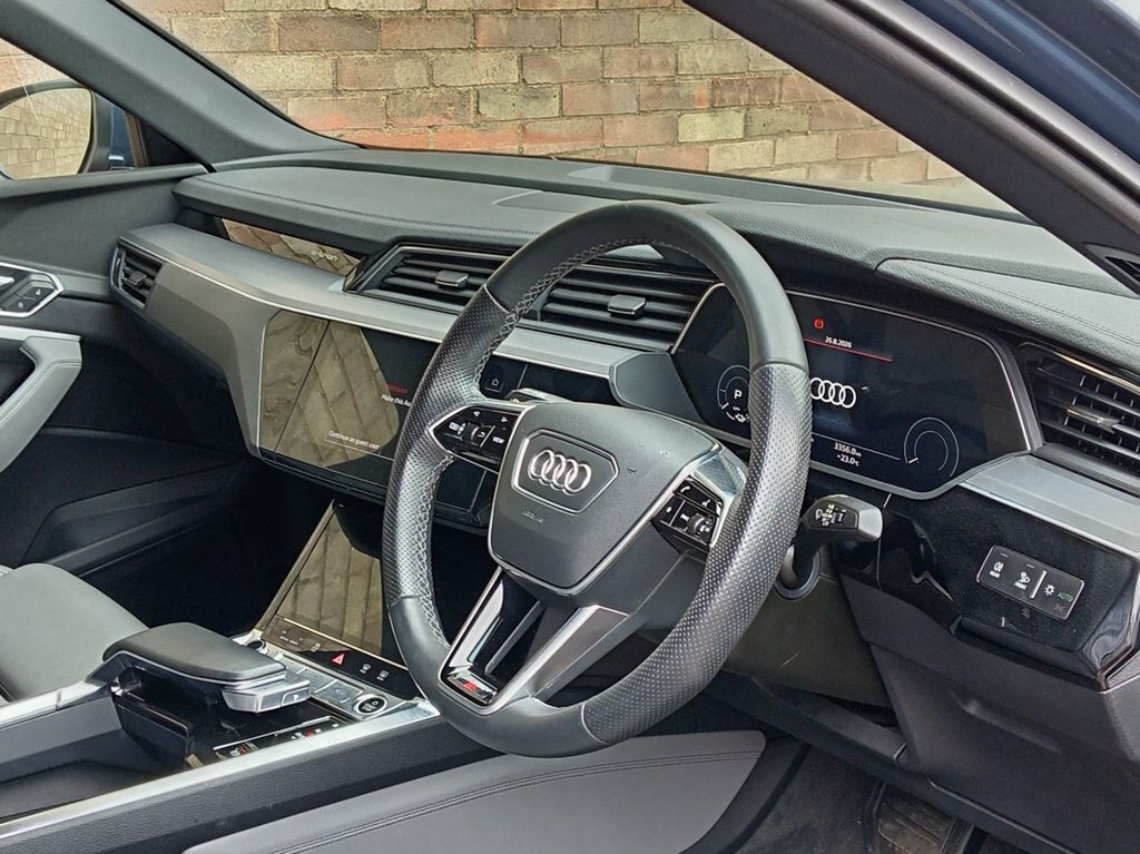 Audi E-tron Suv HG72VGA Blue #5