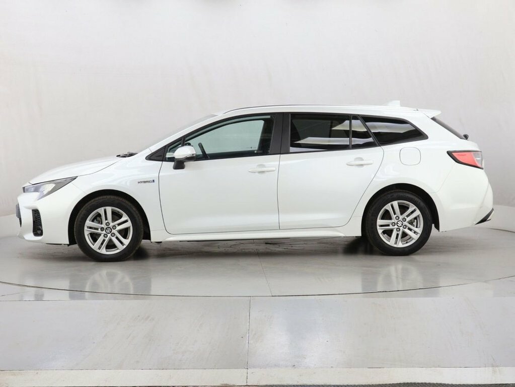 Suzuki Swace 1.8L Motion White #5