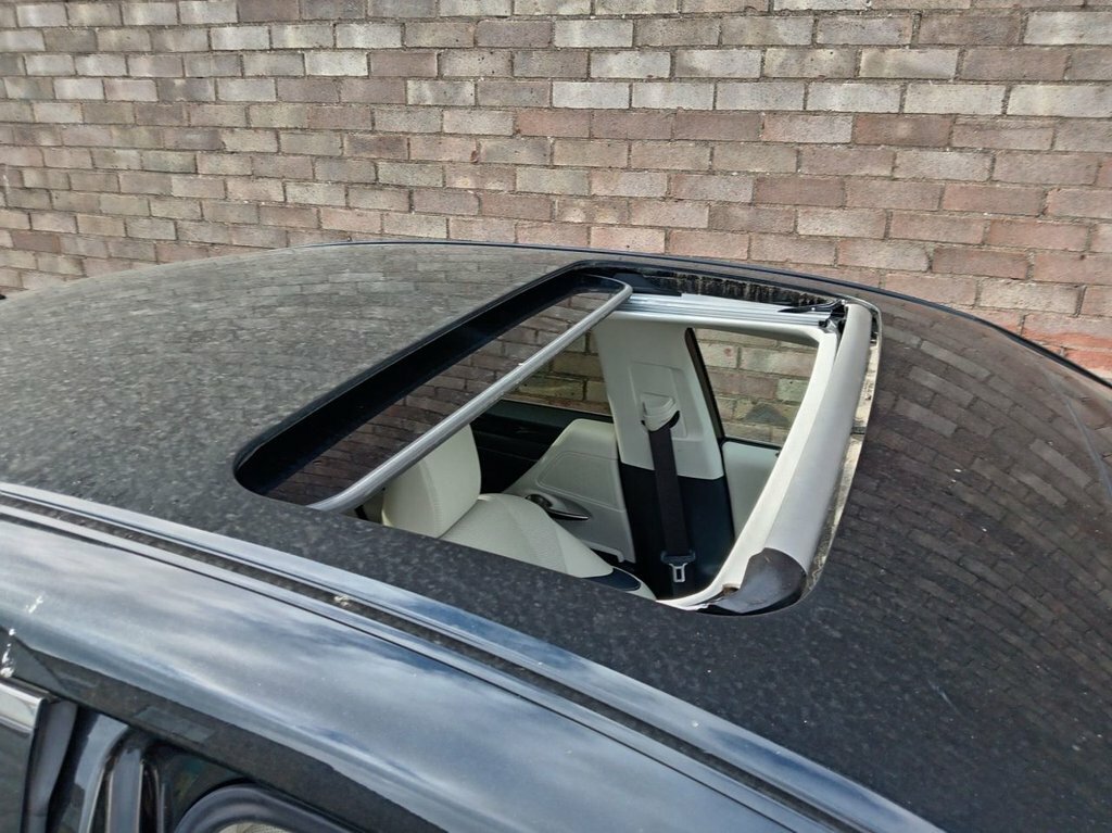 Lexus ES Saloon Black #2