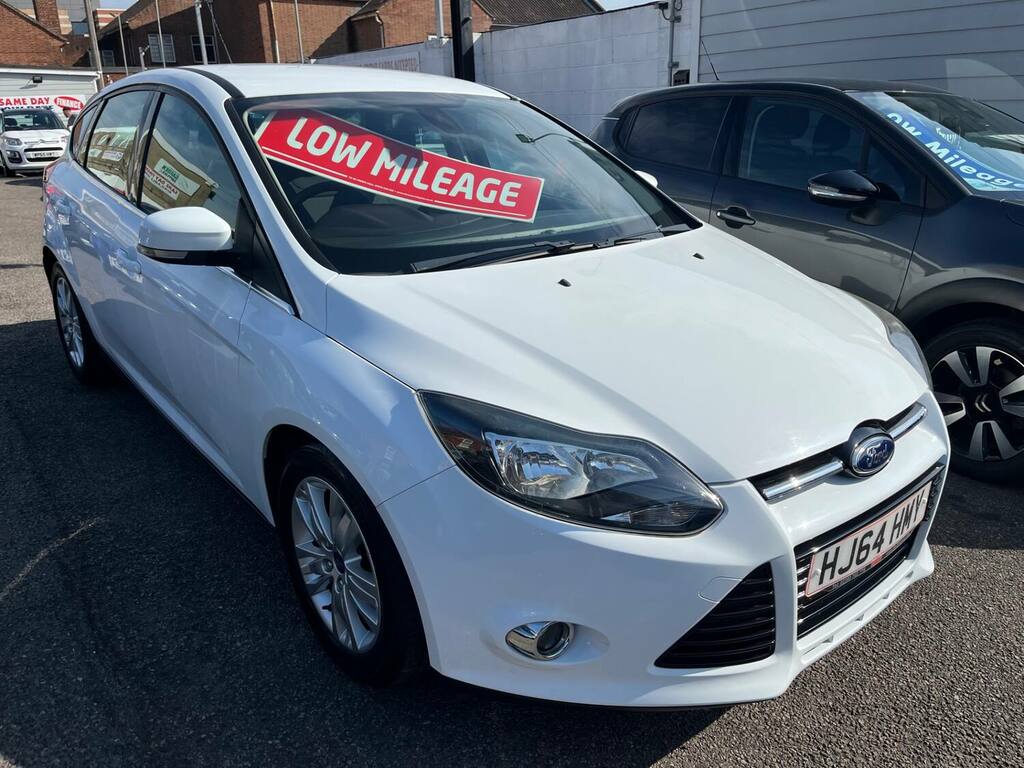 Ford Focus 1.0 125 Ecoboost Titanium Navigator HJ64HMY White
