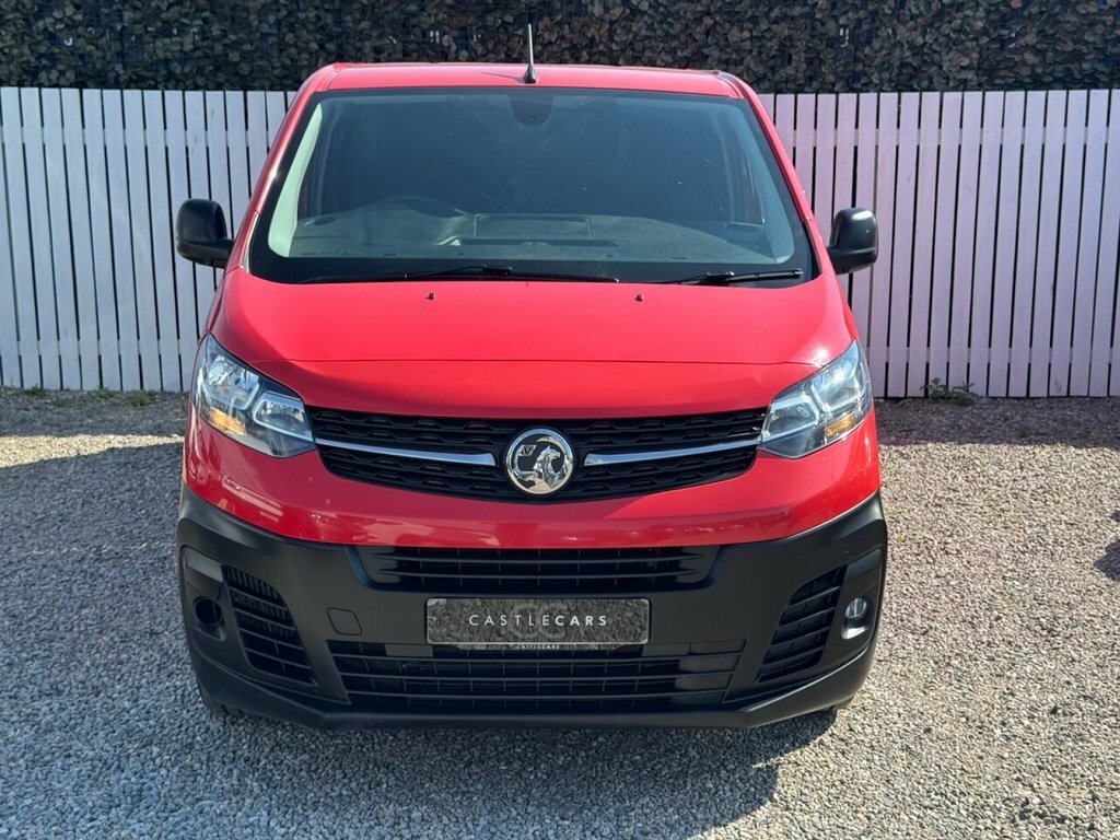 Vauxhall Vivaro 1.5L Dynamic 6Dr DY22YCF Red #2