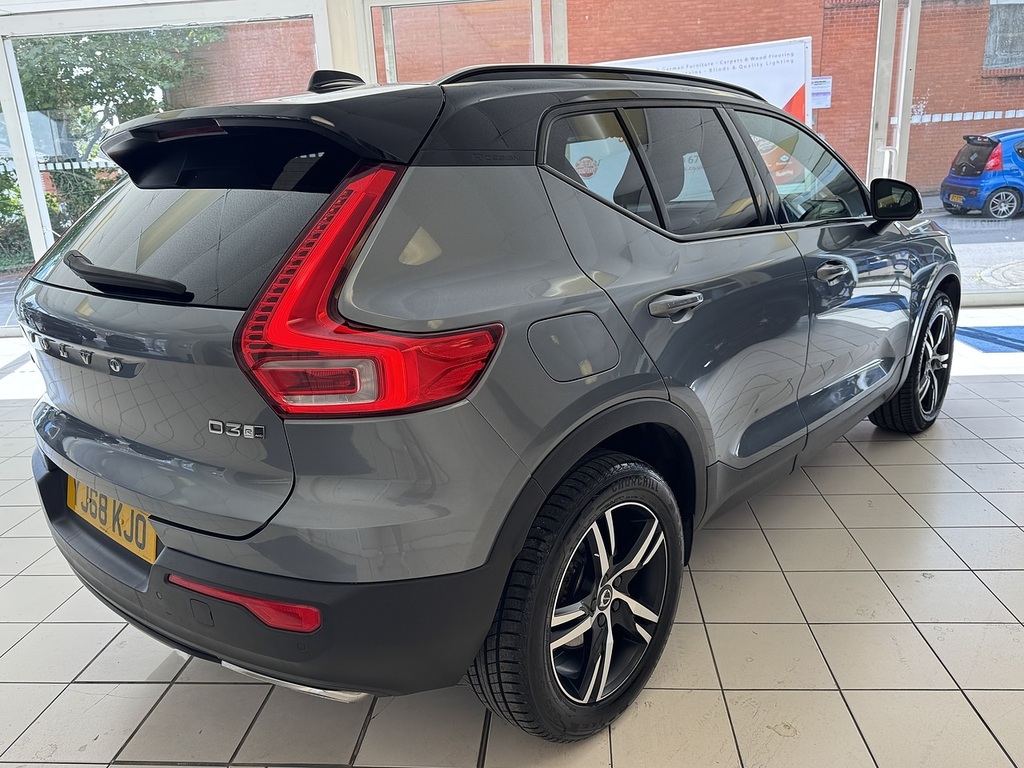 Volvo XC40 D3 R-design U6487 Ulez Grey