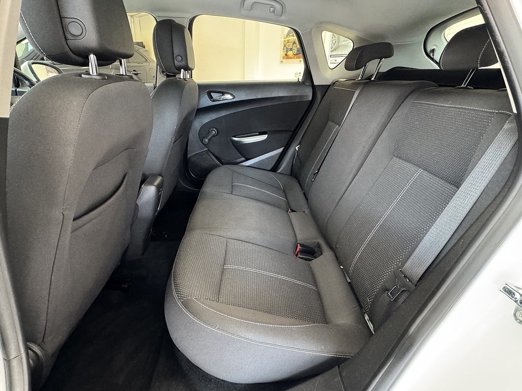 Vauxhall Astra White #18