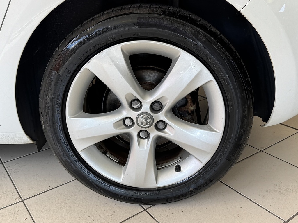 Vauxhall Astra White #30