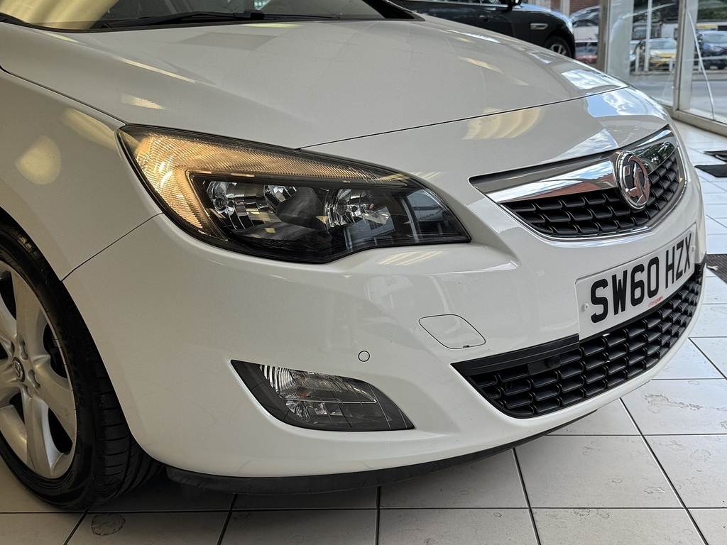 Vauxhall Astra White #7