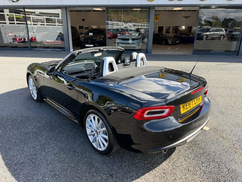 Fiat 124 Spider 1.4L Lusso Plus Black #3