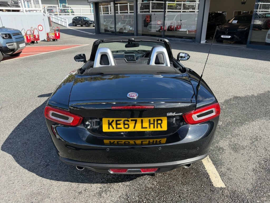 Fiat 124 Spider 1.4L Lusso Plus Black #4