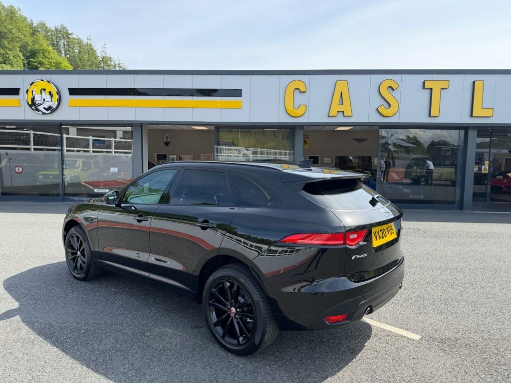 Jaguar F-Pace 2L Chequered Flag Black #4