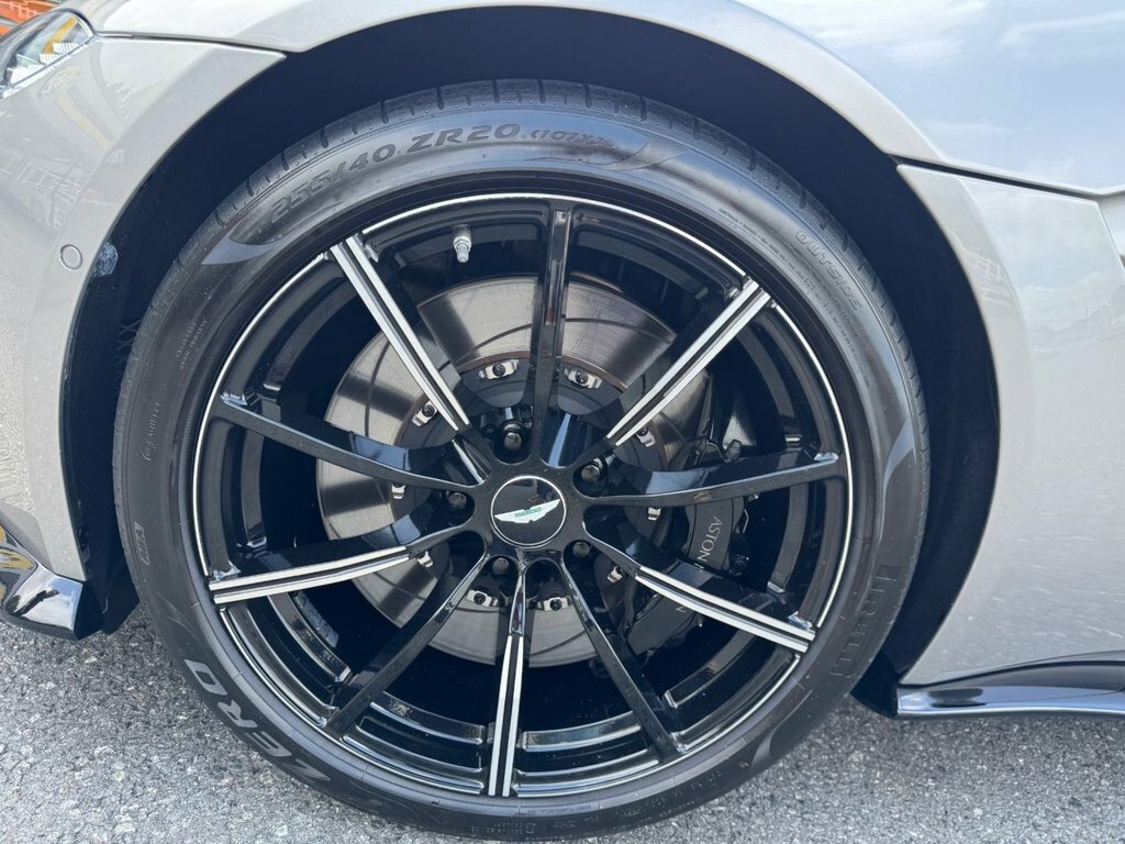 Aston Martin Vantage 4L Null Silver #27