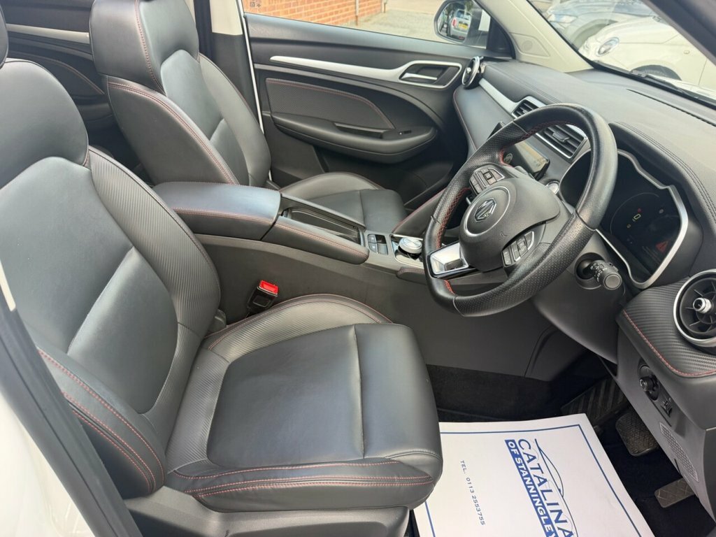 MG ZS Suv LJ23MFL White #6