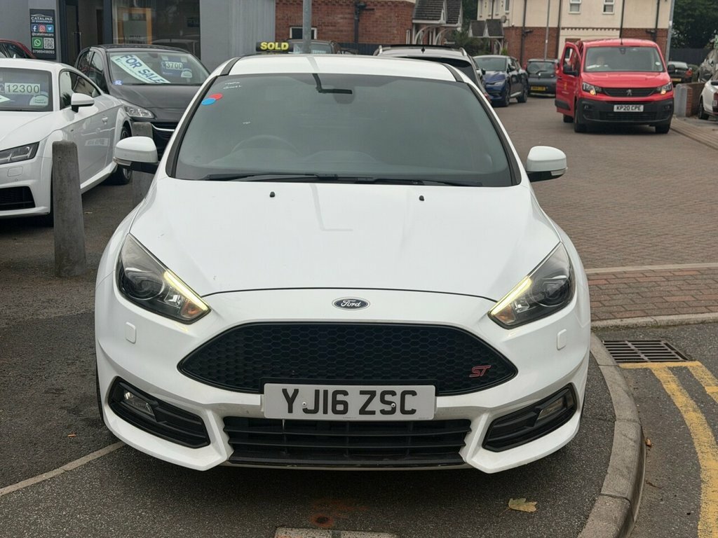 Ford Focus 2L St-3 YJ16ZSC White #2