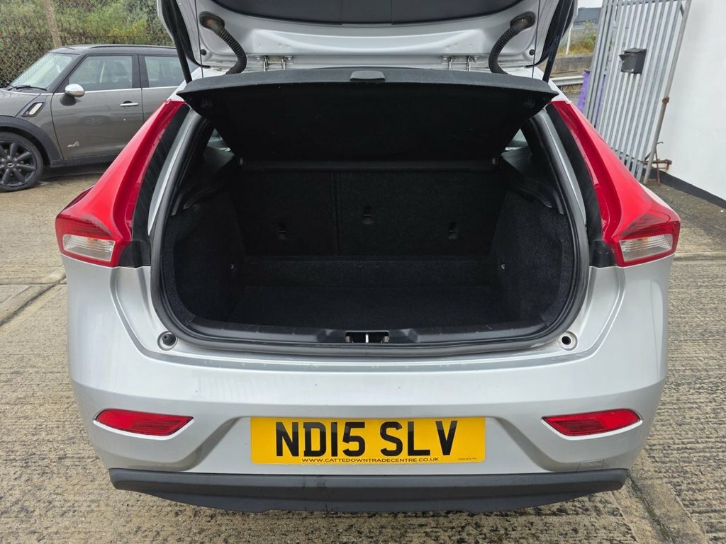 Volvo V40 2L Se ND15SLV Silver #5