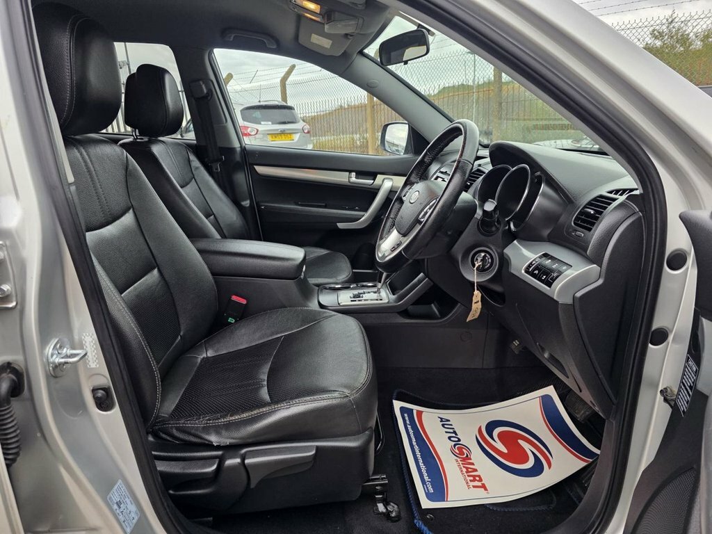 Kia Sorento Black #14