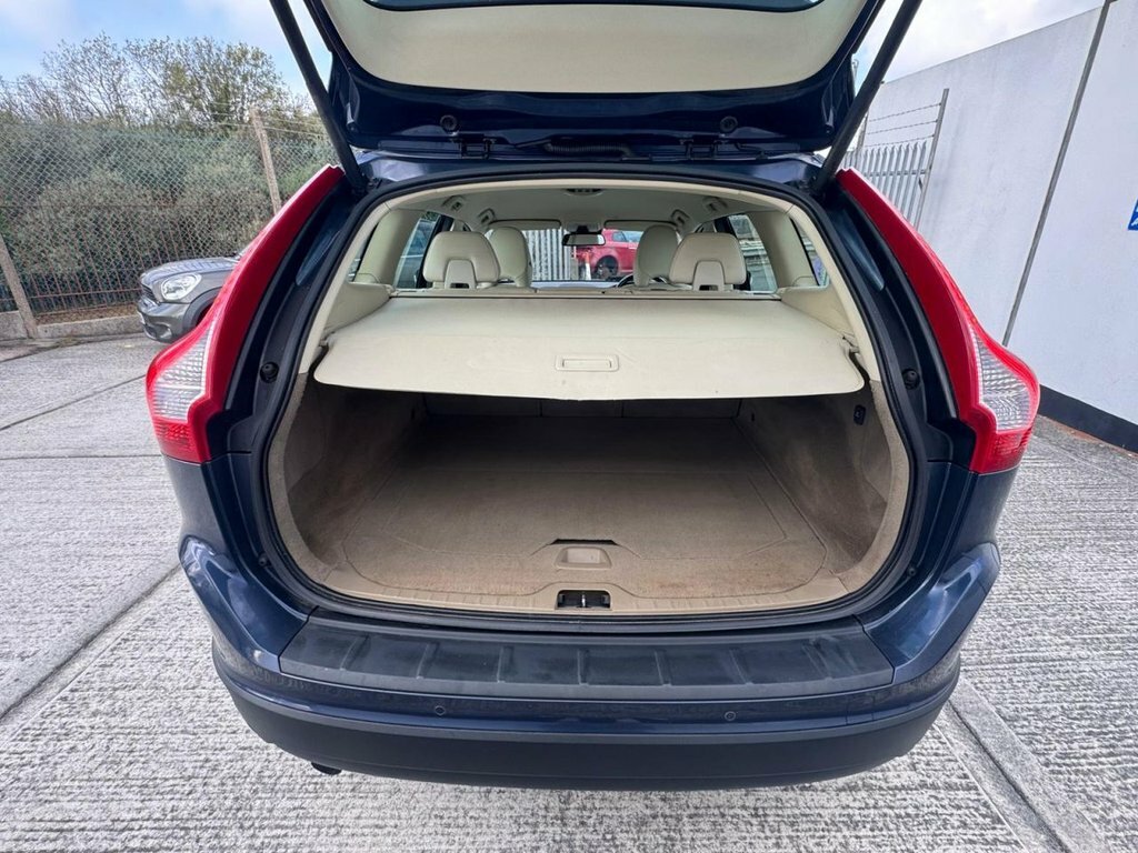 Volvo XC60 2L Se Lux Nav W4HBS Blue #5