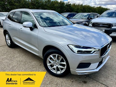 Volvo XC60 2.0 D4 Momentum Silver