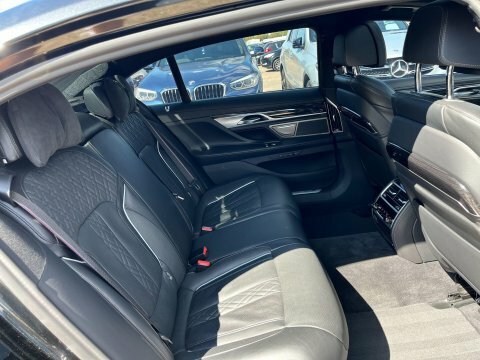 BMW 7 Series 3.0 745Le 12Kwh Black #2
