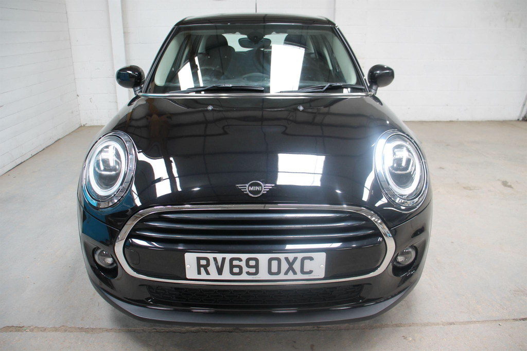 Mini Hatch 1.5 Cooper Classic Steptronic Euro 6 Ss RV69OXC #3