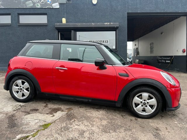 Mini Hatch 2021 1.5 Cooper Classic Hatchback Manua ST21MBO Red #3