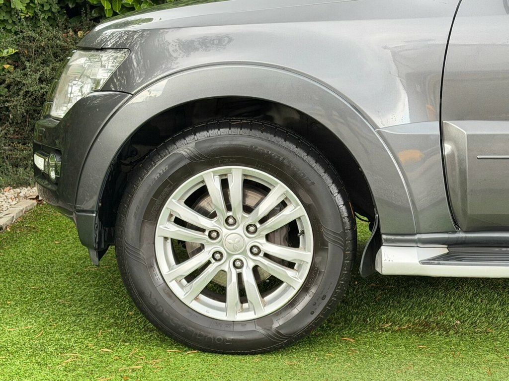 Mitsubishi Shogun  Grey #7