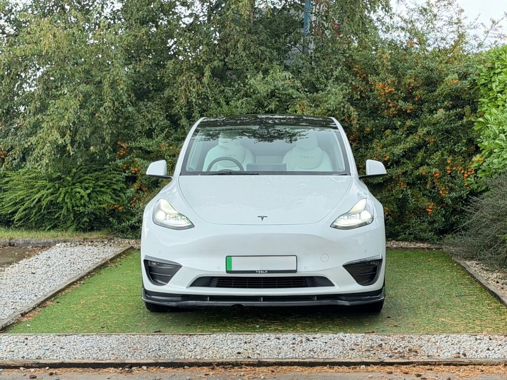 Tesla Model Y Suv White #4
