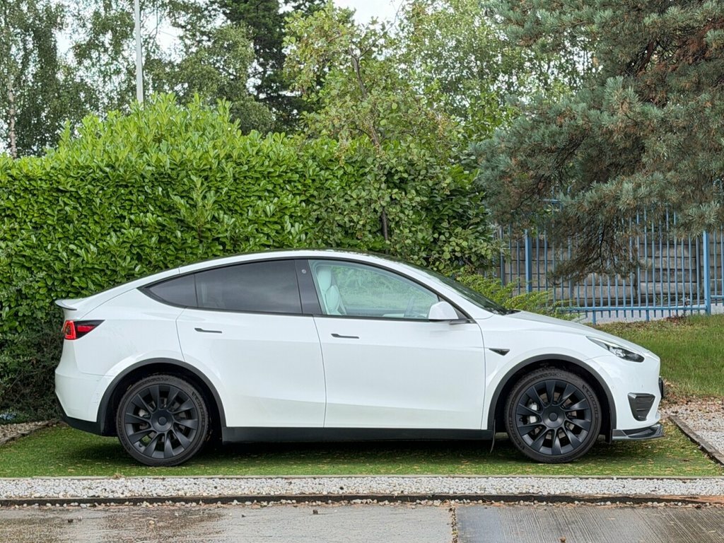 Tesla Model Y Suv White #2