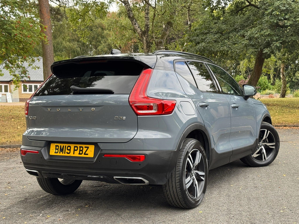 Volvo XC40 2.0 D3 R-design Suv Euro 6 Ss Grey #2
