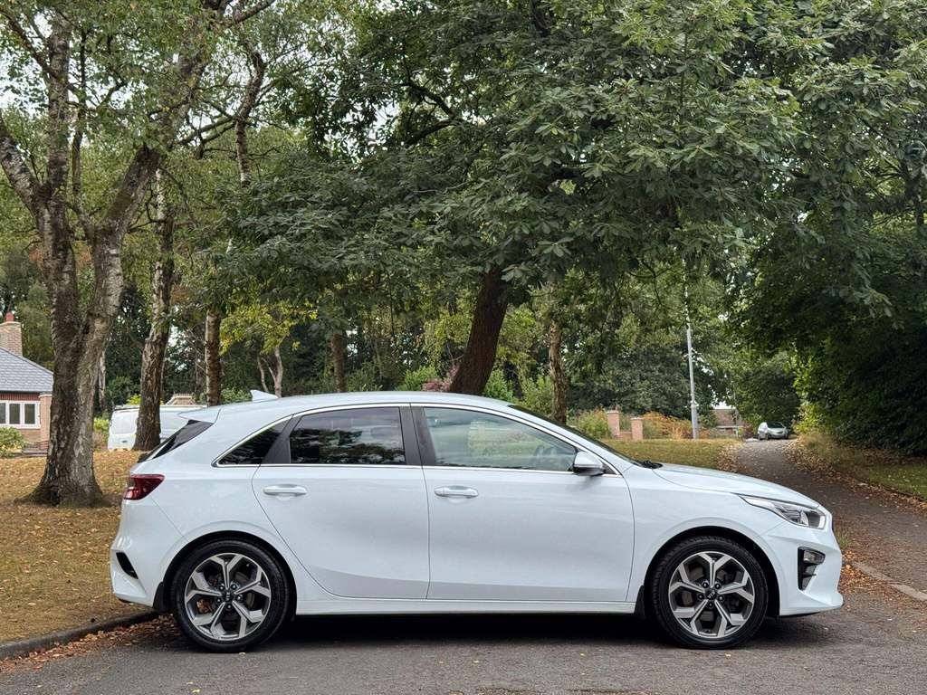 Kia Ceed 1.6 Crdi 3 Hatchback Euro 6 Ss  #3