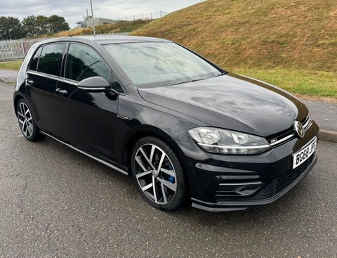 Volkswagen Golf 1.5 Golf R-line Black