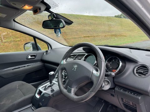 Peugeot 5008 1.6 5008 Allure White #5